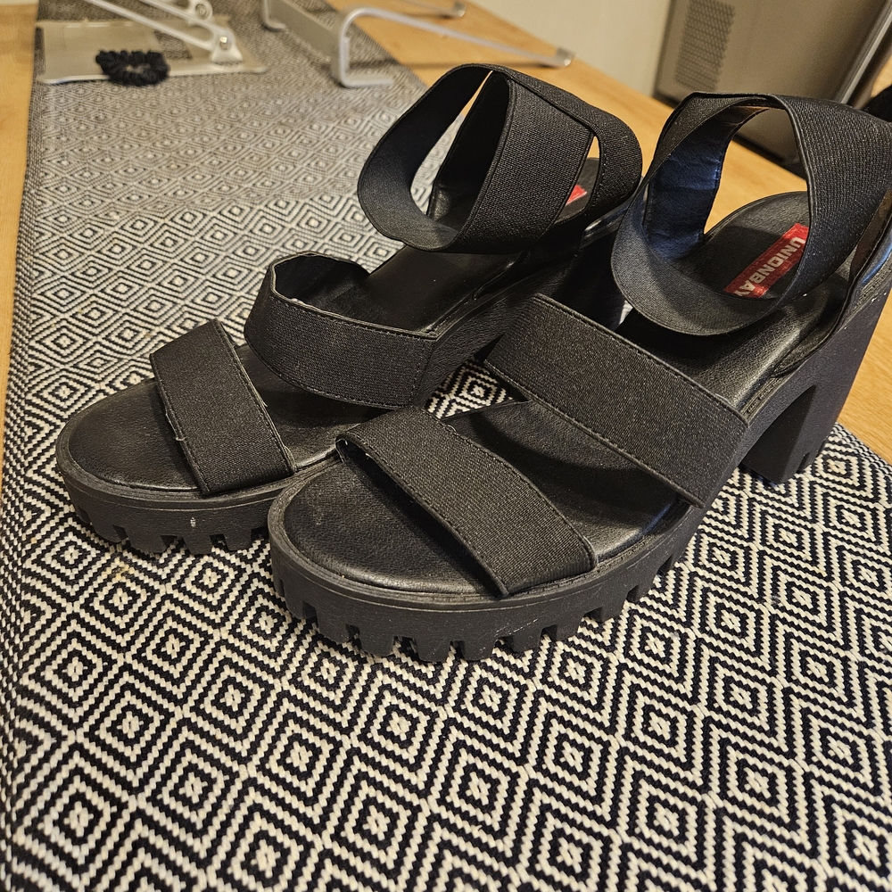 Stylish Black Platform Sandals